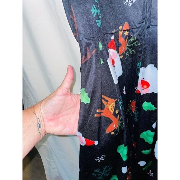Unbranded Women's Christmas Holiday Dress Santa Reindeer Fun Size Small Pockets - Picture 4 of 5